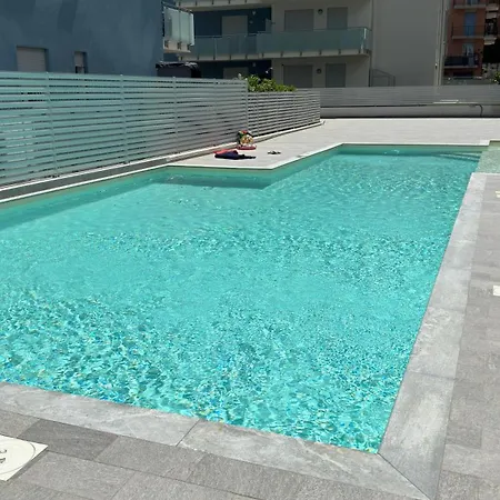 Marina Borghetto Bilocale 2 Letti Matrimoniali Pool E Parcheggio Incluso