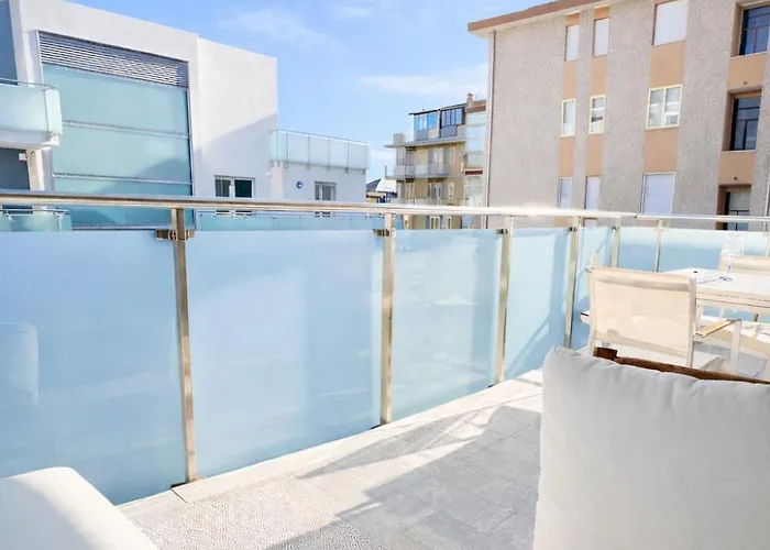 Marina Borghetto Bilocale 2 Letti Matrimoniali Pool E Parcheggio Incluso