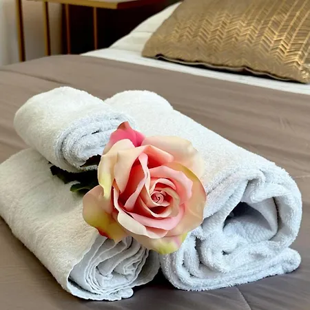 Marina Borghetto Bilocale 2 Letti Matrimoniali Pool E Parcheggio Incluso